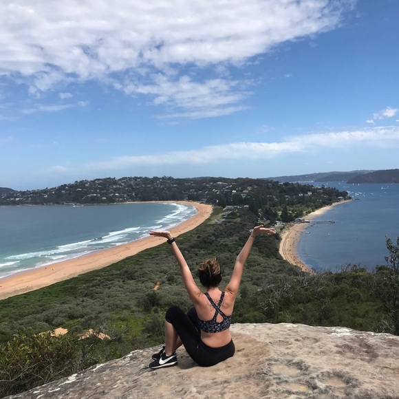 Meet your Posher - Picture 1 of 2